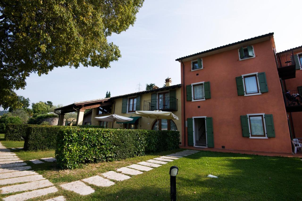 Residence Corte Camaldoli Garda  Eksteriør bilde